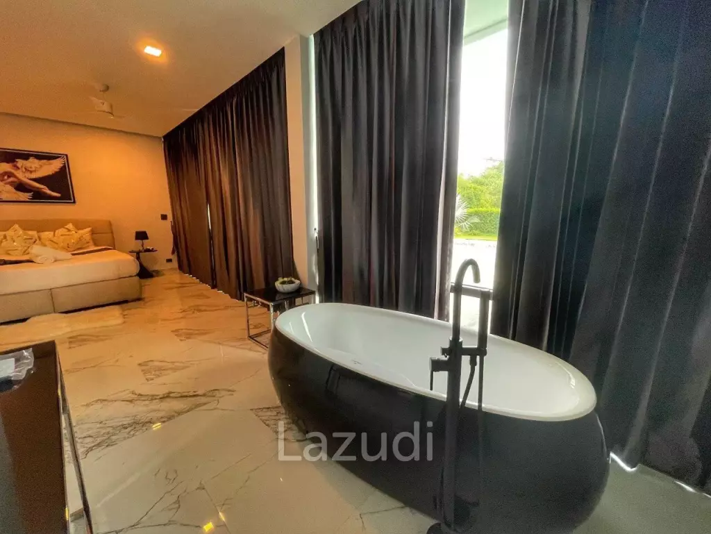 4 Beds 5 Baths 390 SQ.M. Villa in Bangsaray