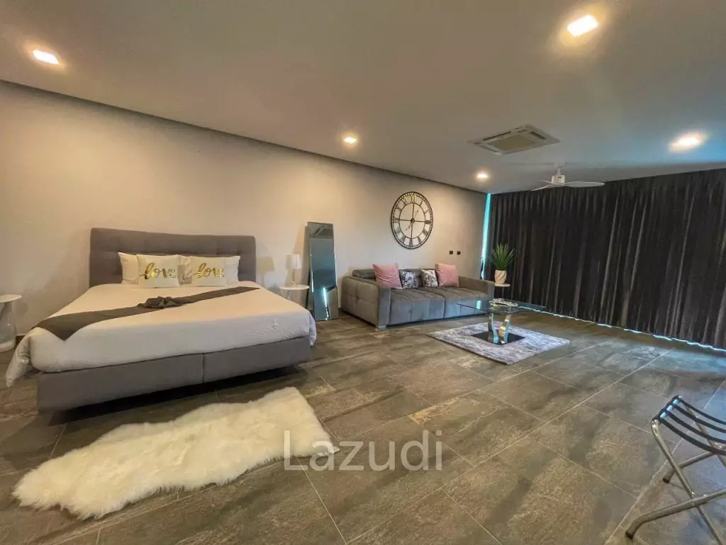 4 Beds 5 Baths 390 SQ.M. Villa in Bangsaray