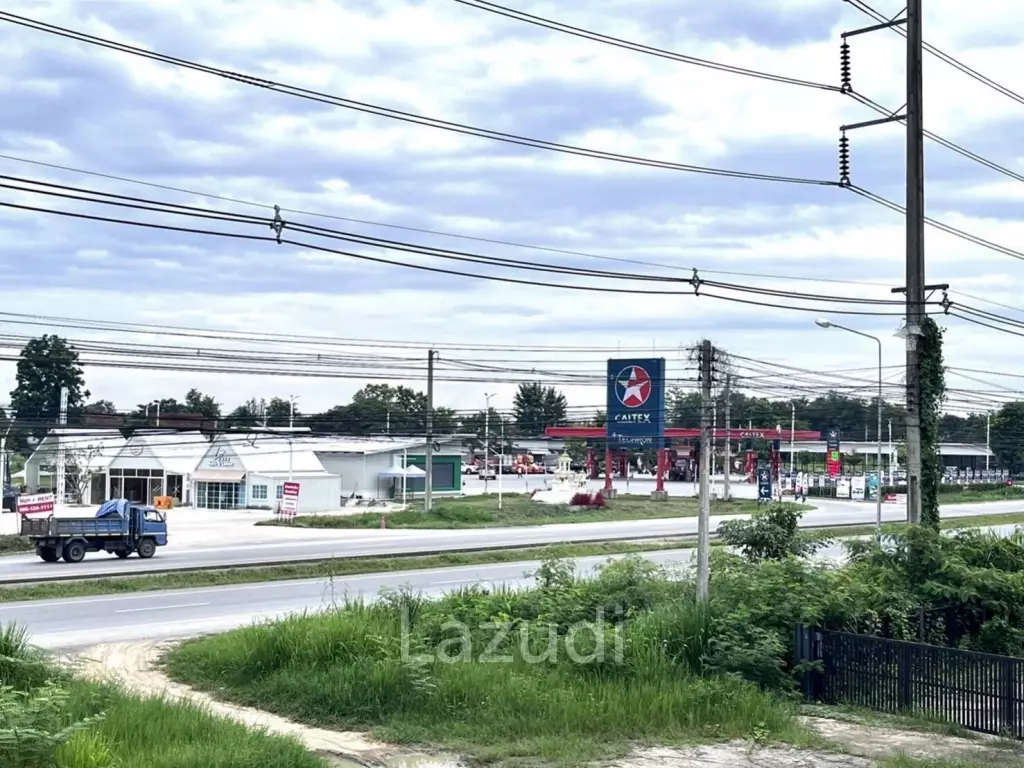 2 Units Building For Sale Close to Main Road