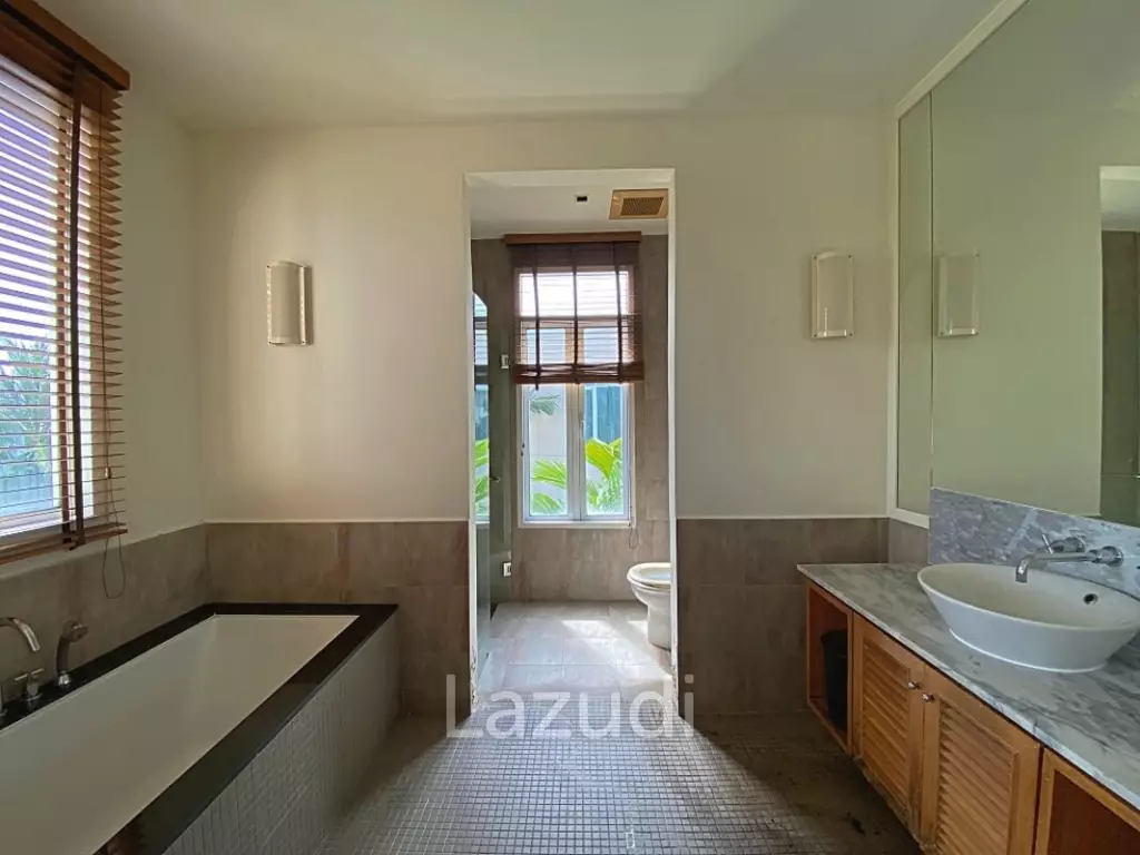 Great Deal! 2 Bed 2 Bath Condo At Blue Lagoon