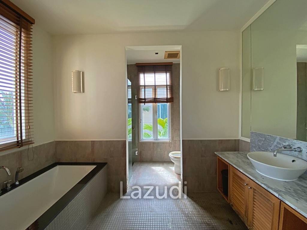 Great Deal! 2 Bed 2 Bath Condo At Blue Lagoon