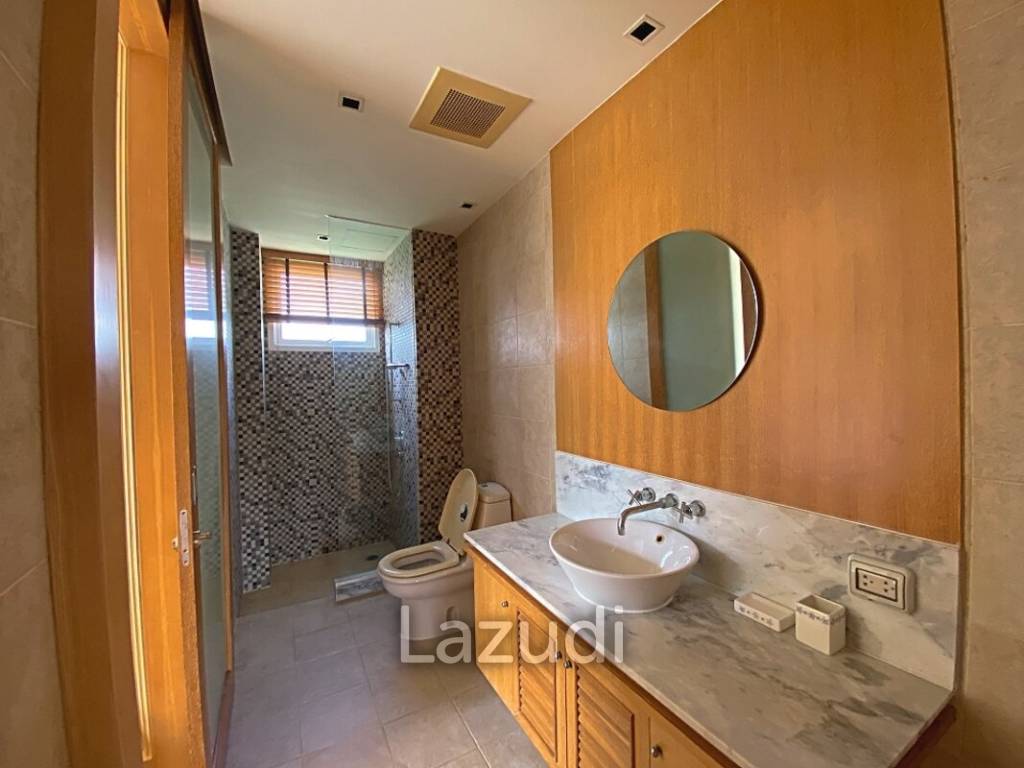 Great Deal! 2 Bed 2 Bath Condo At Blue Lagoon