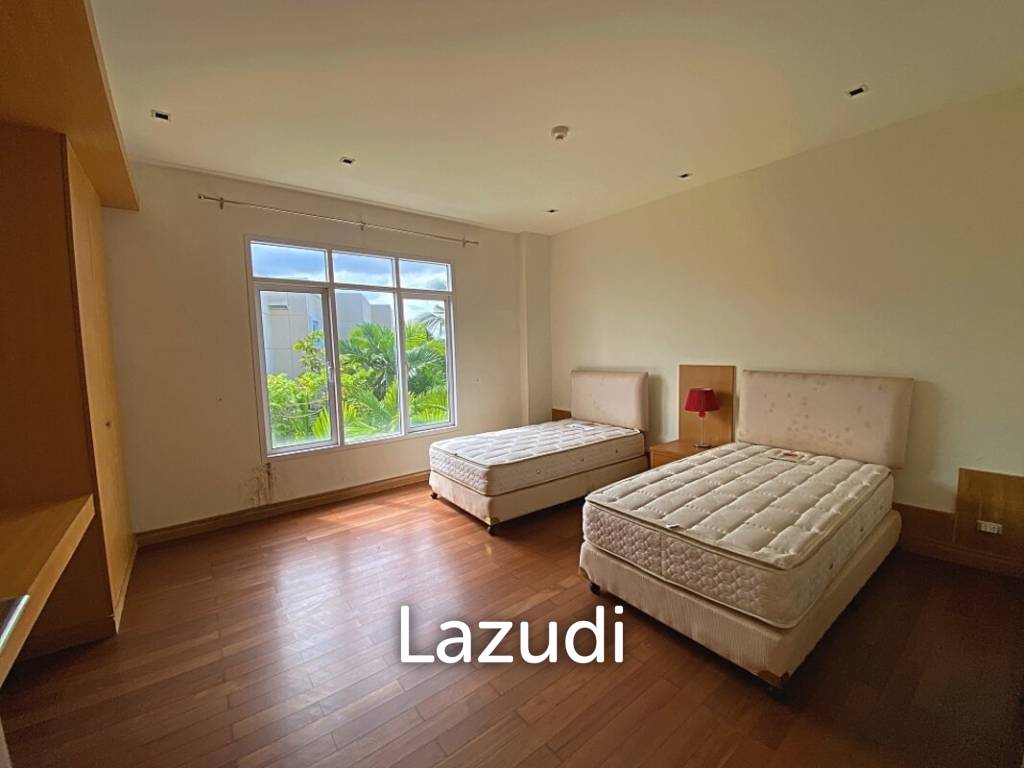 Great Deal! 2 Bed 2 Bath Condo At Blue Lagoon