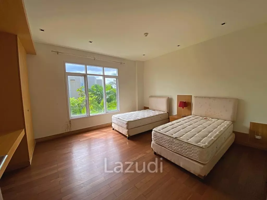 Great Deal! 2 Bed 2 Bath Condo At Blue Lagoon