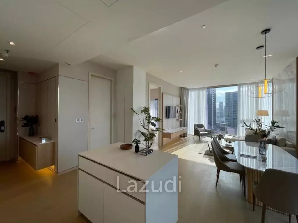 2 Bed 2 Bath 91 SQ.M The Strand Thonglor