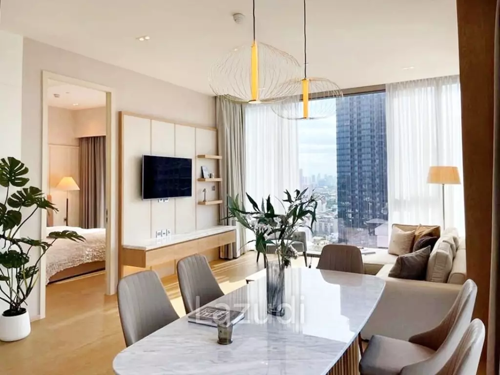2 Bed 2 Bath 91 SQ.M The Strand Thonglor
