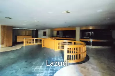 717 SQ.M Retail space for rent in Bangrak