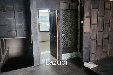 130 SQ.M Two Storey Shophouse on Patpong Soi 1 facing Surawong Street - Accepts Cannabis