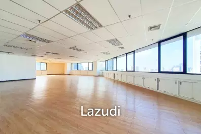 380 SQ.M Office At Charn Issara Tower 1