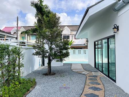 4 Bed 4 Bath 350 SQ.M. Villa For Sale In Chalong