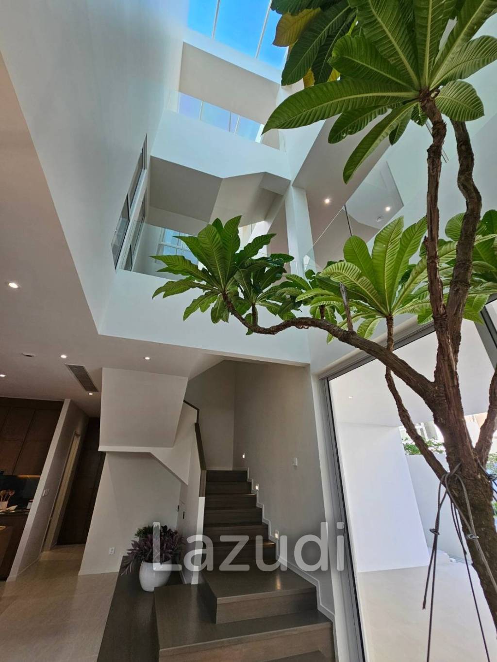5 Bed 6 Bath 499 SQ.M Noble Terra Rama 9 - Ekamai
