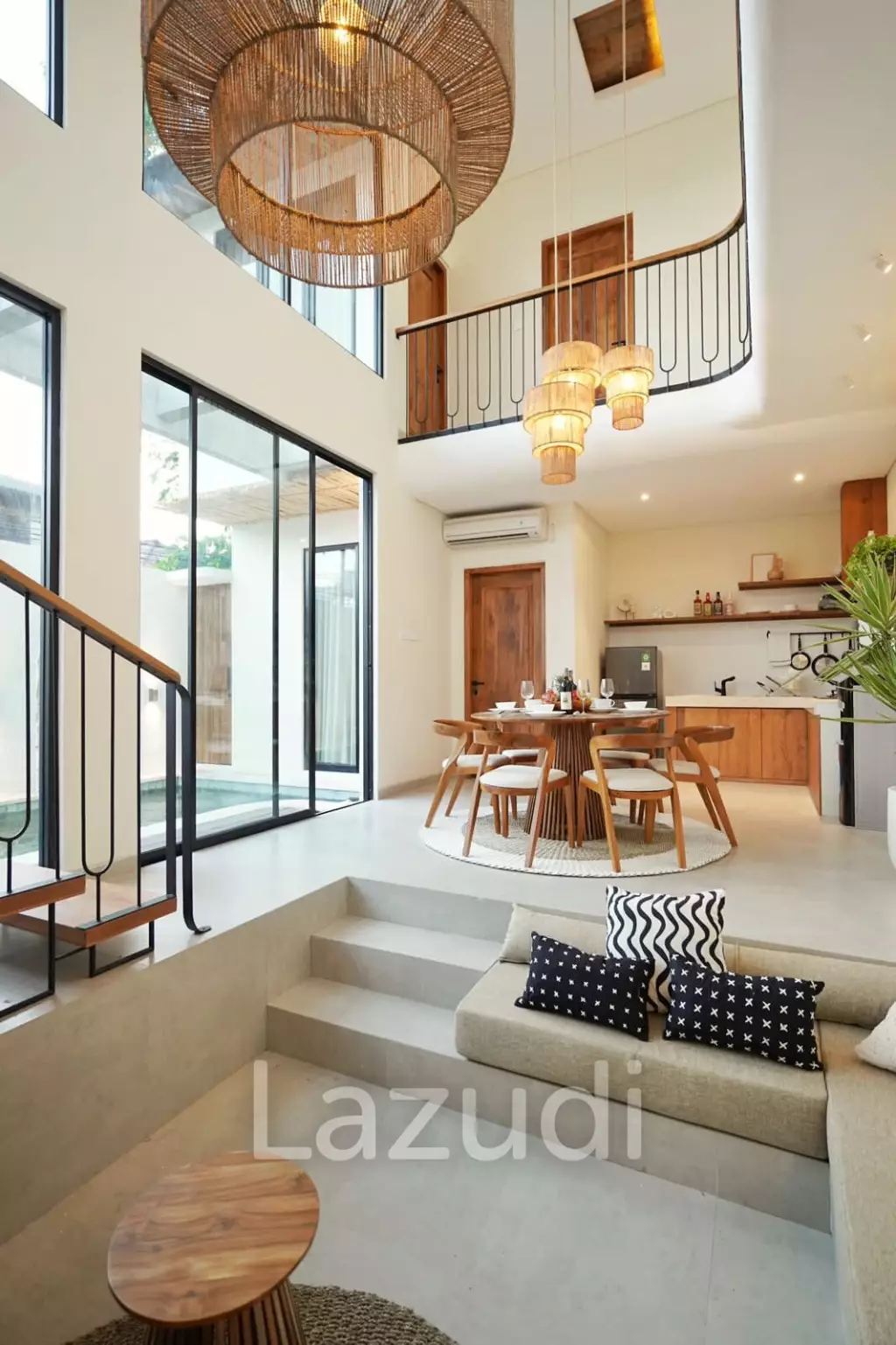 Modern 4 Bed Villa For Sale in Seminyak