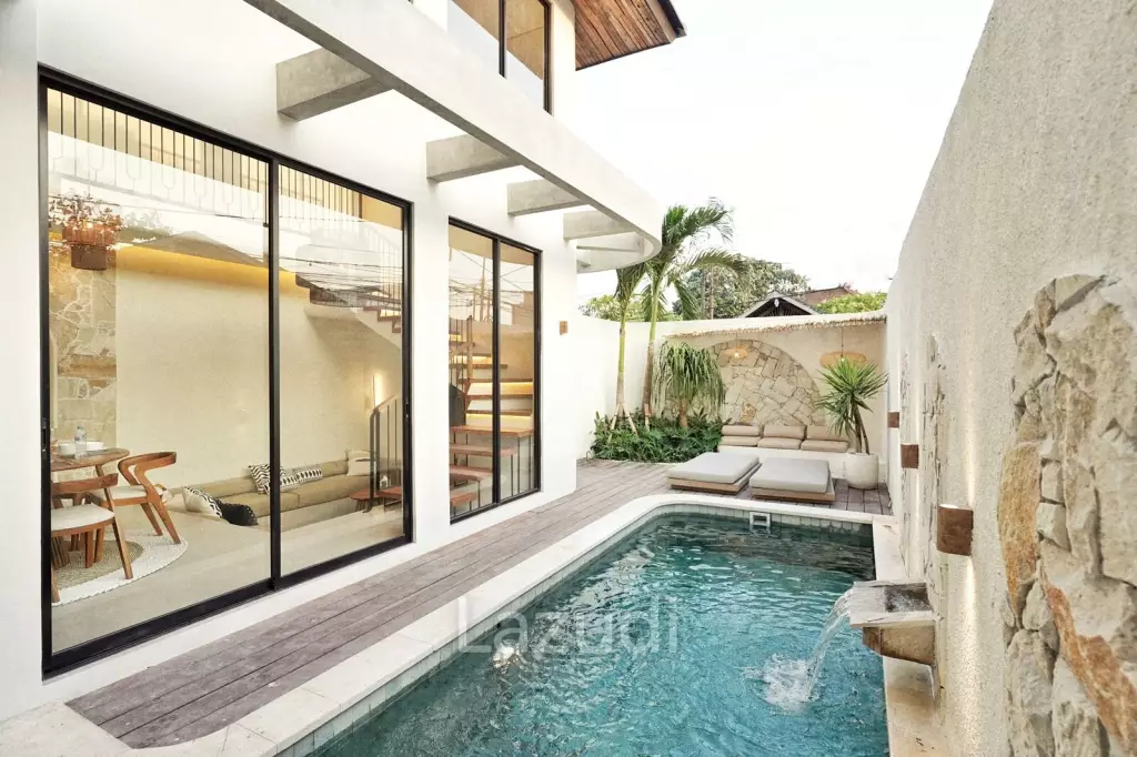 Modern 4 Bed Villa For Sale in Seminyak