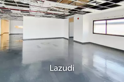 1,380 SQ.M Office space for rent in Bangna
