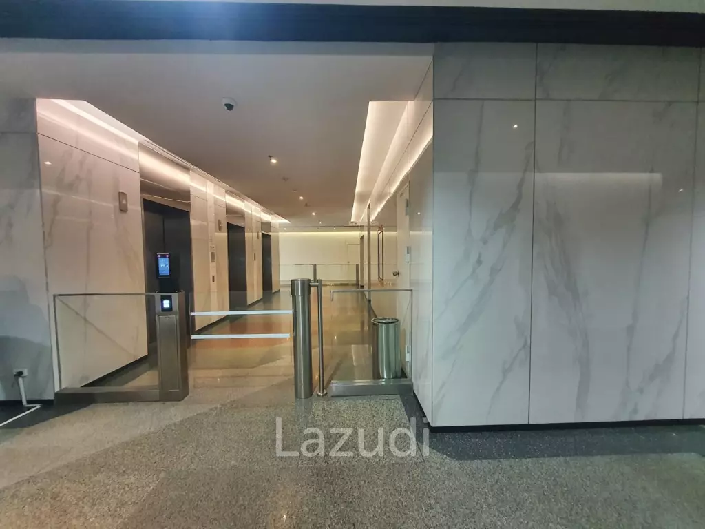 24 SQ.M Retail Space on Interlink Tower Bangna Ground Floor