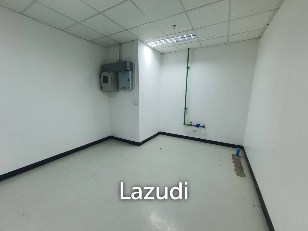 24 SQ.M Retail Space on Interlink Tower Bangna Ground Floor