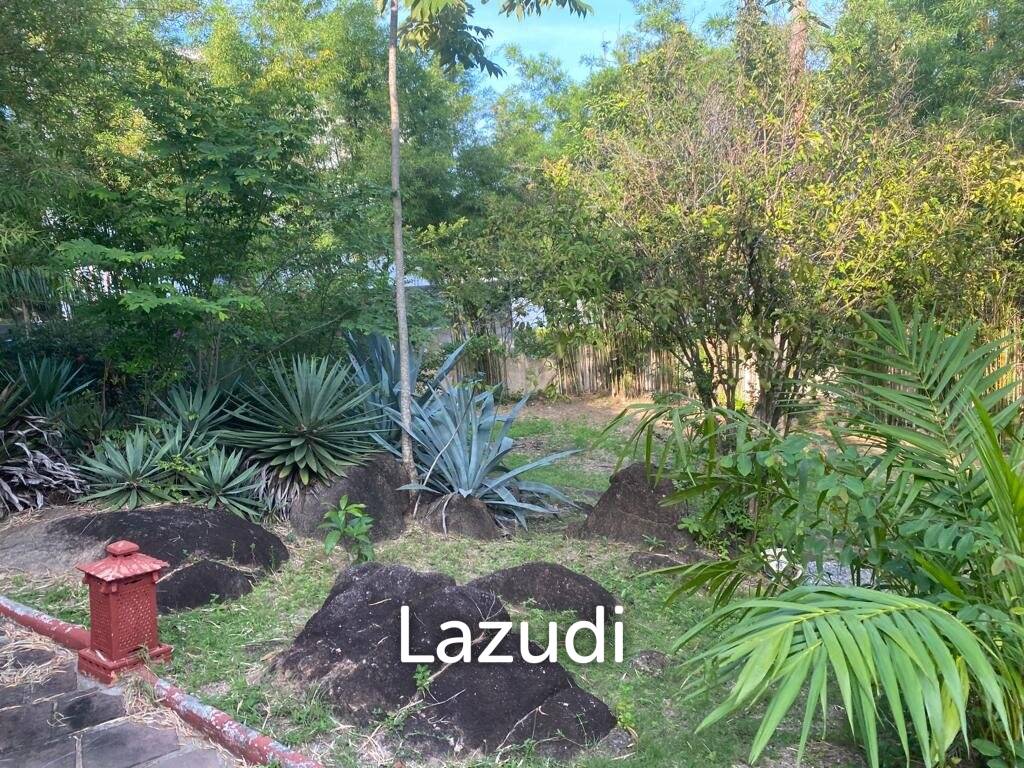 Serene Luxury Unveiled: 400 sqm Villa on 1600 sqm  with Rock-Embedded Pool and Picturesque Park Views