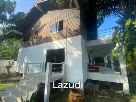 Serene Luxury Unveiled: 400 sqm Villa on 1600 sqm  with Rock-Embedded Pool and Picturesque Park Views