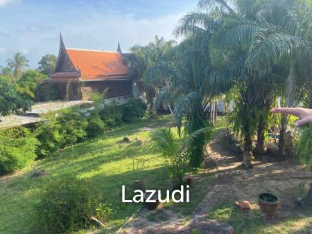 Serene Luxury Unveiled: 400 sqm Villa on 1600 sqm  with Rock-Embedded Pool and Picturesque Park Views