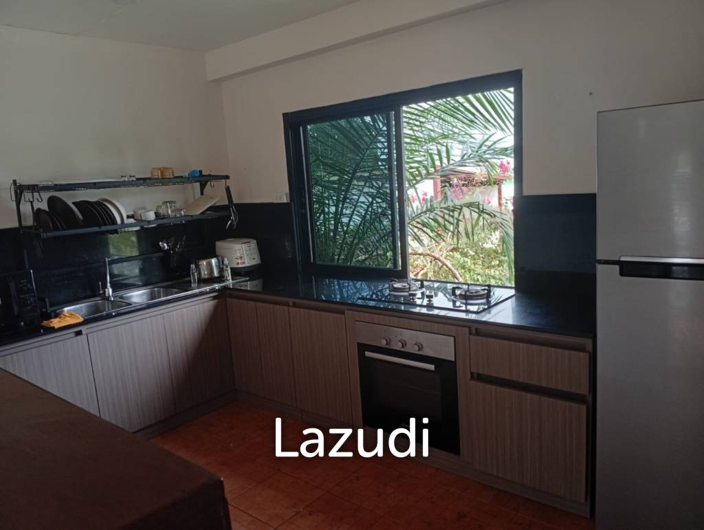 Serene Luxury Unveiled: 400 sqm Villa on 1600 sqm  with Rock-Embedded Pool and Picturesque Park Views