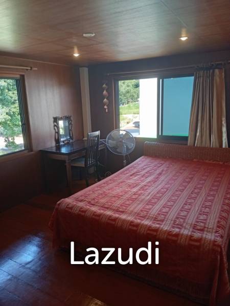 Serene Luxury Unveiled: 400 sqm Villa on 1600 sqm  with Rock-Embedded Pool and Picturesque Park Views