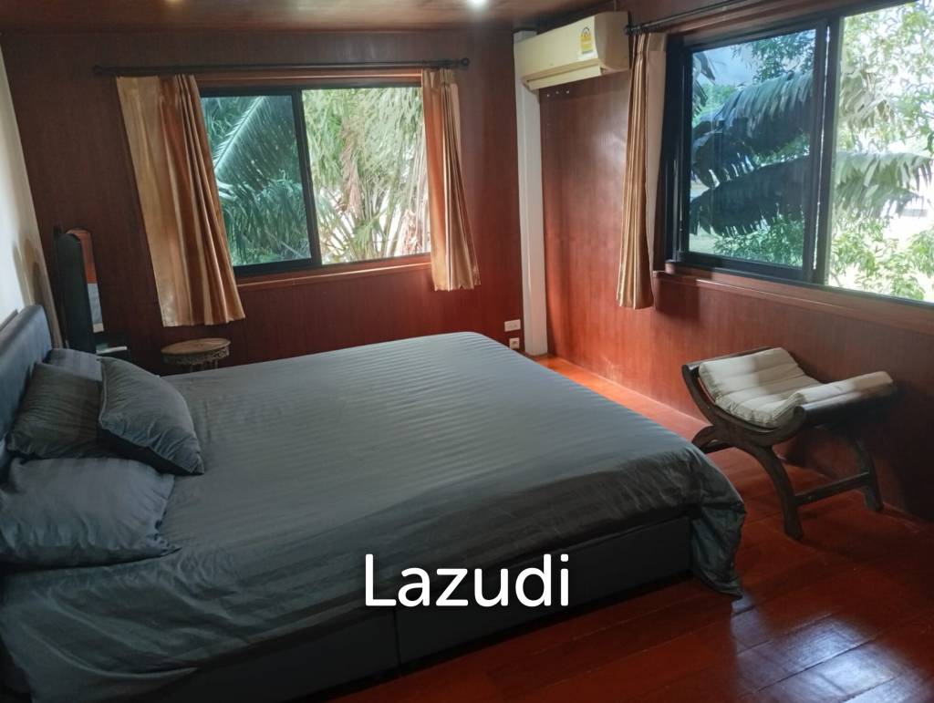 Serene Luxury Unveiled: 400 sqm Villa on 1600 sqm  with Rock-Embedded Pool and Picturesque Park Views