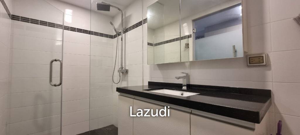 Studio 1 Bath 46.5 SQ.M. Park Royal 2