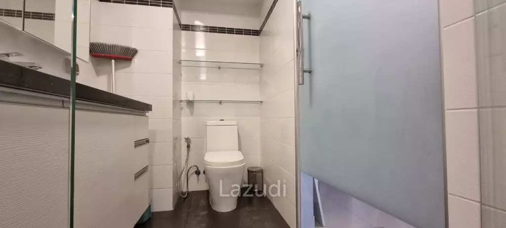 Studio 1 Bath 46.5 SQ.M. Park Royal 2