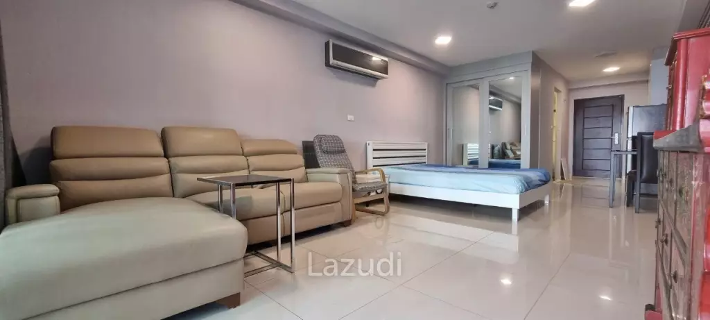 Studio 1 Bath 46.5 SQ.M. Park Royal 2
