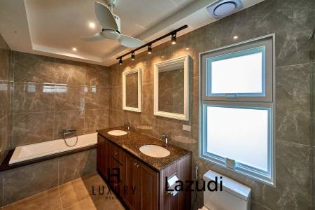 504 metro cuadrado 3 ` 2 Baño Villa de Venta