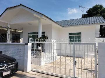 3 Beds 2 Baths 150 SQ.M. House in East Pattaya