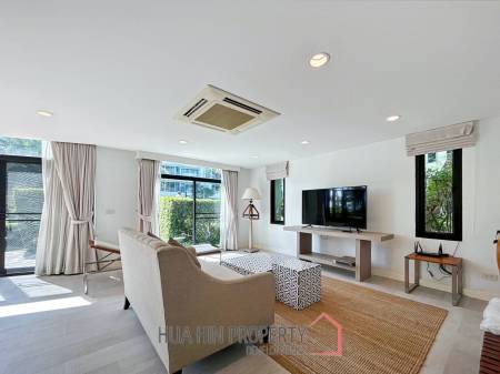 Baan Chai Talay: Beach Front 3 Bedroom Villa