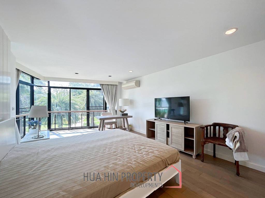 Baan Chai Talay: Beach Front 3 Bedroom Villa