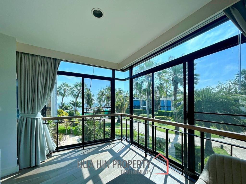 Baan Chai Talay: Beach Front 3 Bedroom Villa