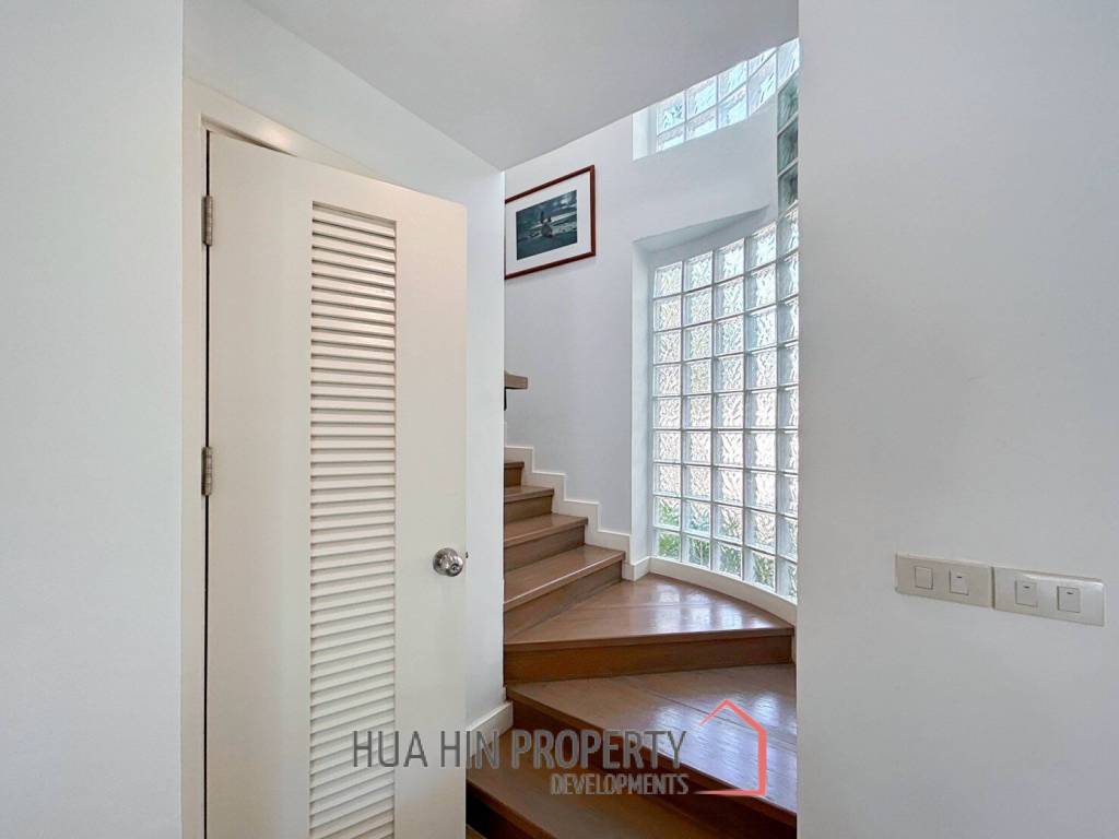 Baan Chai Talay: Beach Front 3 Bedroom Villa