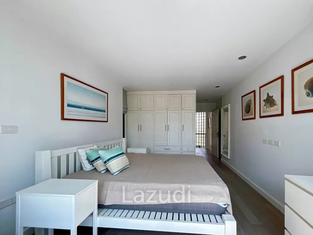 Baan Chai Talay: Beach Front 3 Bedroom Villa
