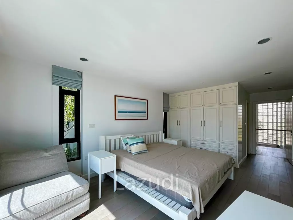 Baan Chai Talay: Beach Front 3 Bedroom Villa