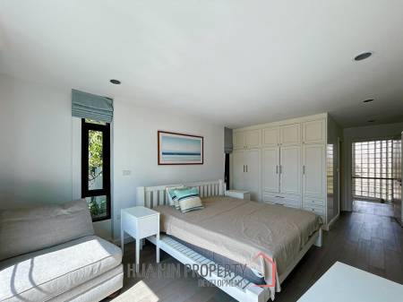 Baan Chai Talay: Beach Front 3 Bedroom Villa