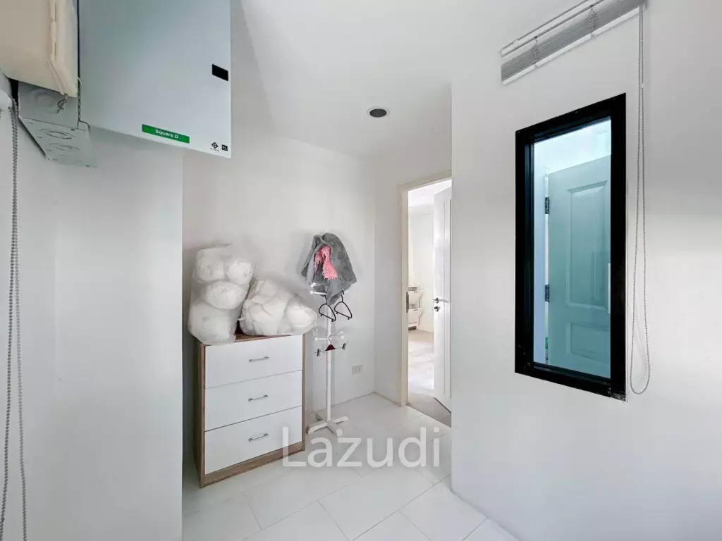 Baan Chai Talay: Beach Front 3 Bedroom Villa