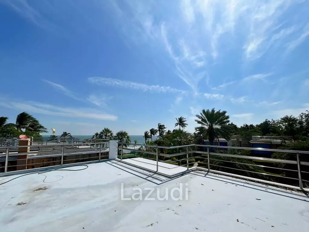 Baan Chai Talay: Beach Front 3 Bedroom Villa