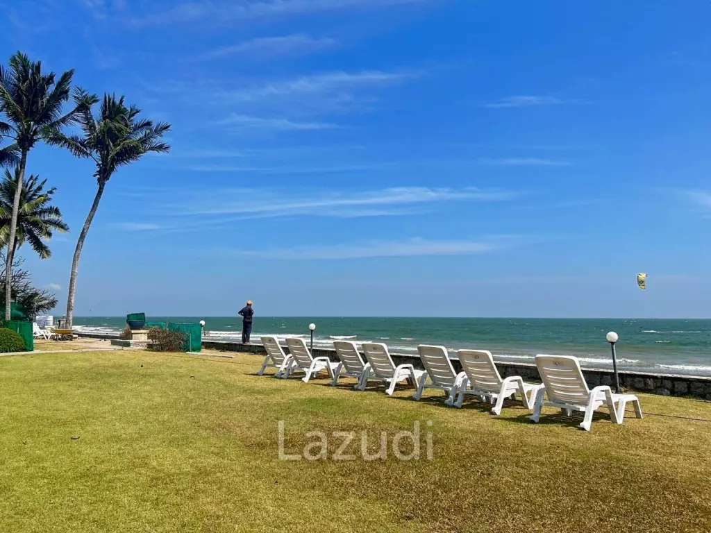 Baan Chai Talay: Beach Front 3 Bedroom Villa