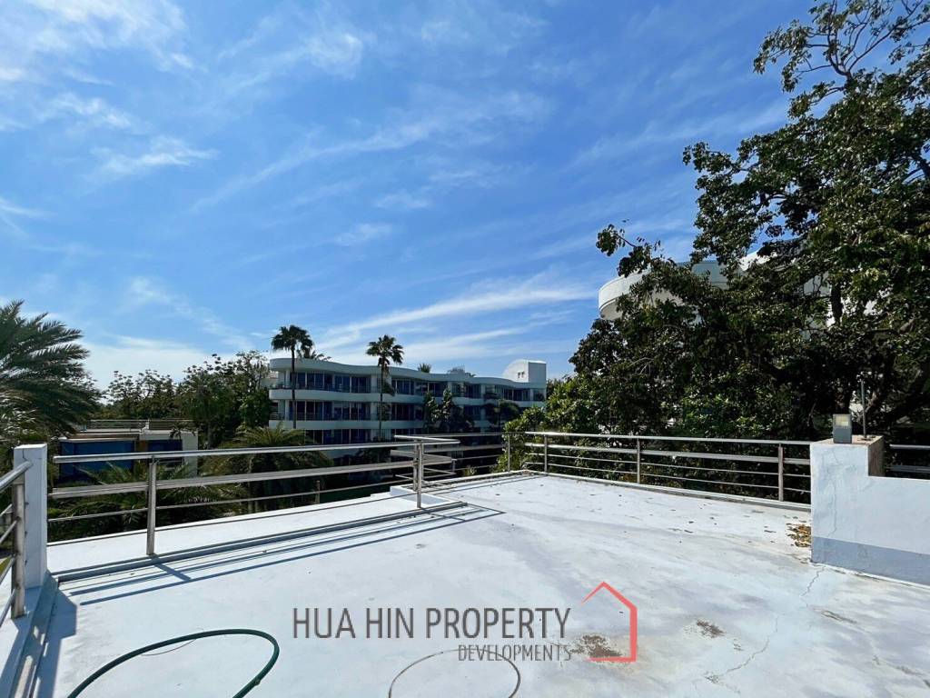 Baan Chai Talay: Beach Front 3 Bedroom Villa