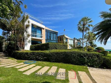 Baan Chai Talay: Beach Front 3 Bedroom Villa