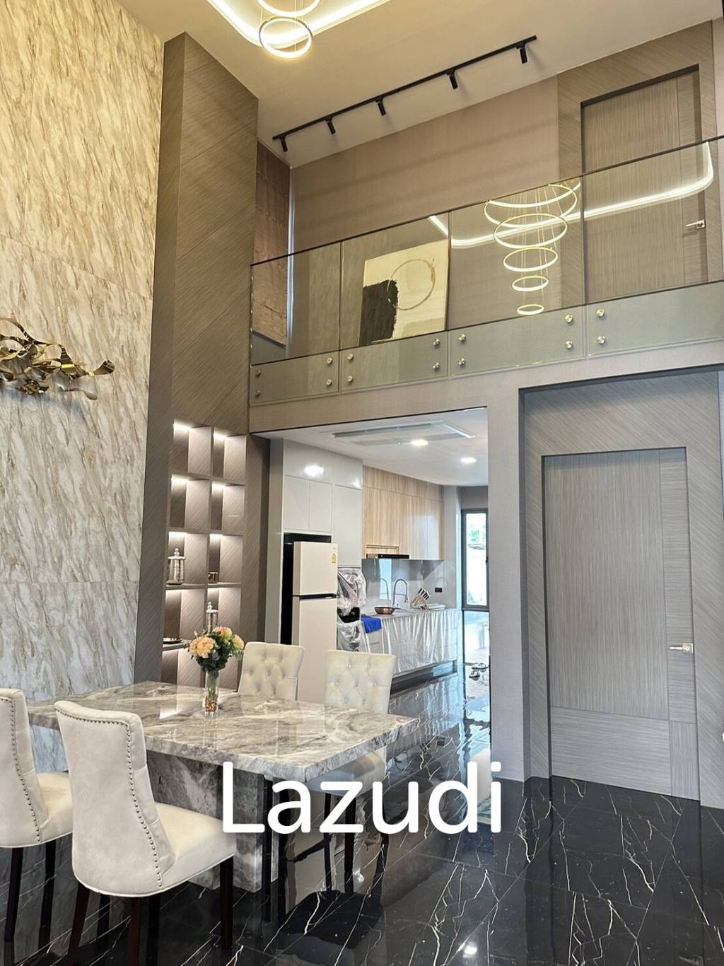5 Bed 6 Bath 350 SQ.M Bang Lamung Villa