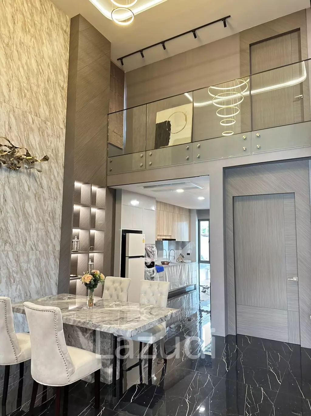 5 Bed 6 Bath 350 SQ.M Bang Lamung Villa
