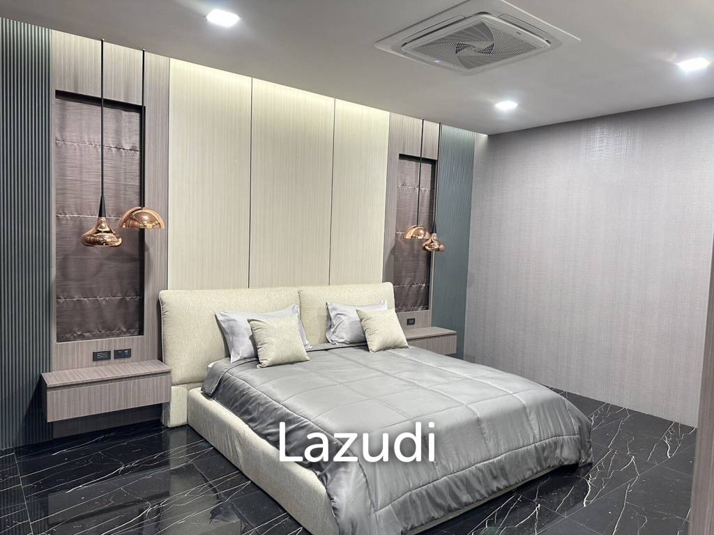 5 Bed 6 Bath 350 SQ.M Bang Lamung Villa