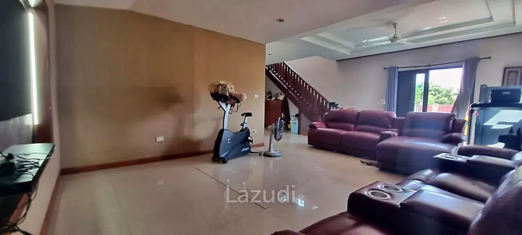 4 Beds 5 Baths 500 SQ.M. Morden House with Pool