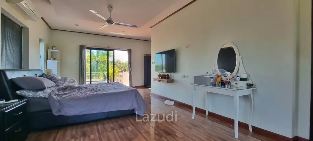 4 Beds 5 Baths 500 SQ.M. Morden House with Pool