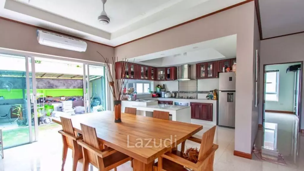4 Beds 5 Baths 500 SQ.M. Morden House with Pool