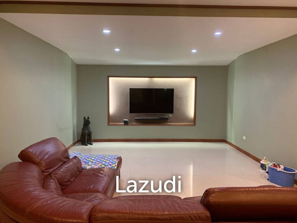 4 Beds 5 Baths 500 SQ.M. Morden House with Pool